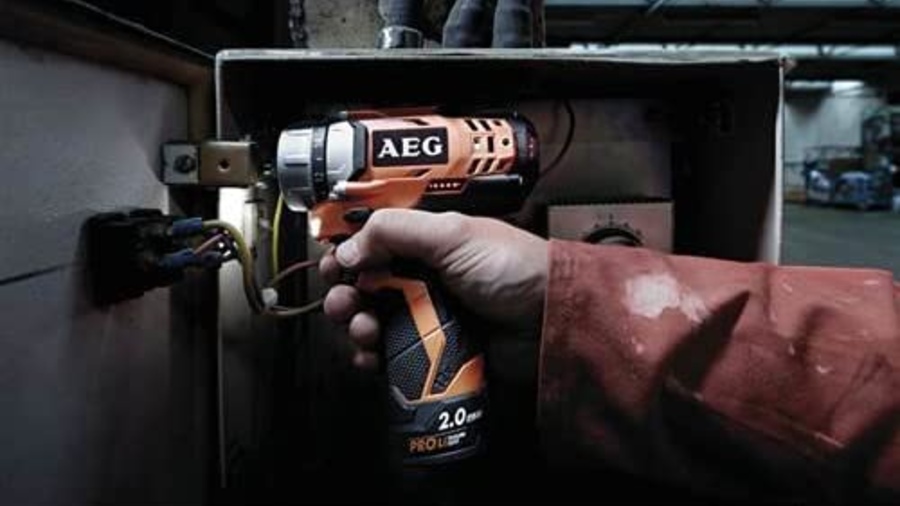 Perceuse visseuse BBS 12C2 LI-202B AEG 