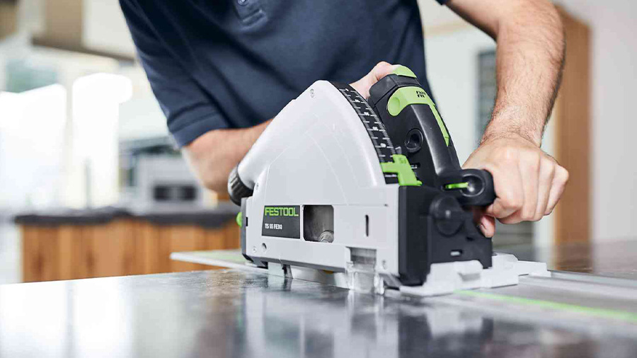 La scie plongeante TS 55 RQ-Plus-FS Festool 