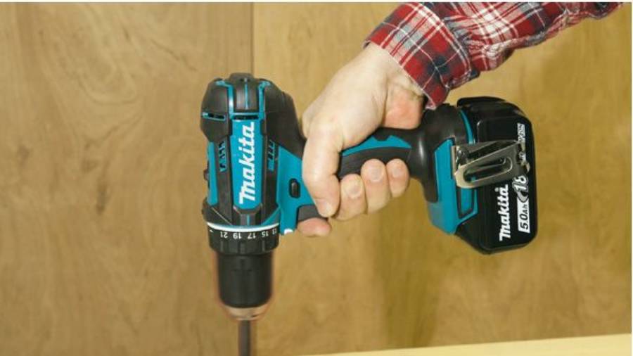 Perceuse visseuse à percussion Makita DDF482RTJ 