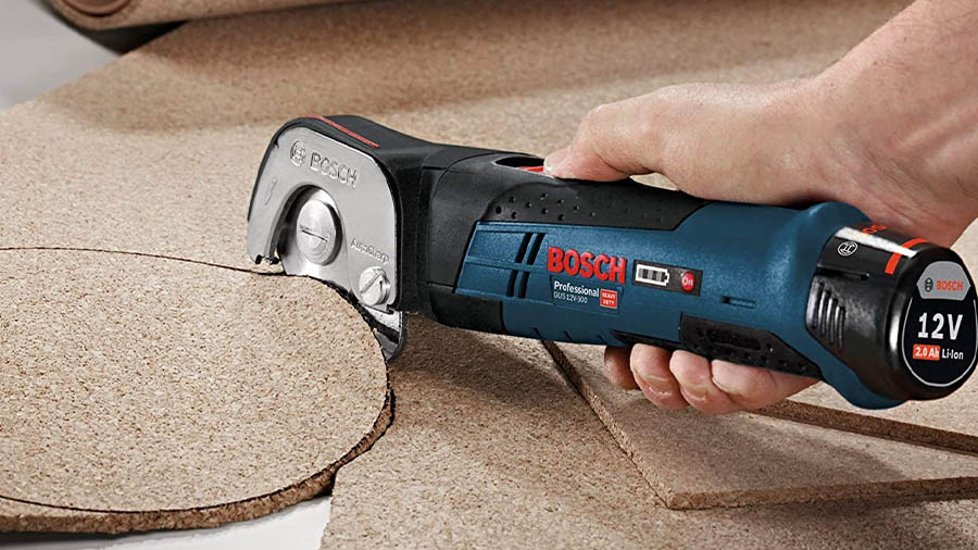 La cisaille universelle GUS 12 V 300 Bosch