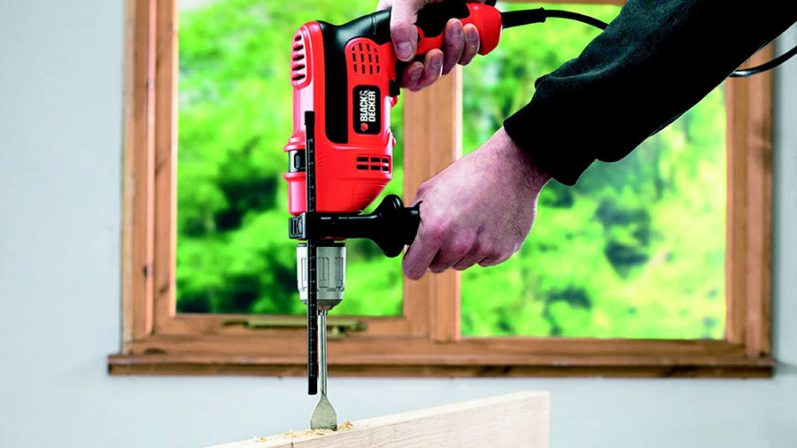 Perceuse électrique à percussion CD714CRES Black+Decker