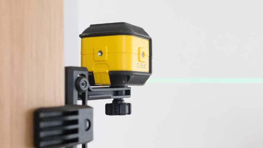 Niveau laser croix cubix Stanley stht77499-1