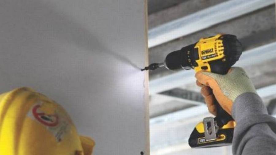 Perceuse à percussion DCD780M2 DEWALT