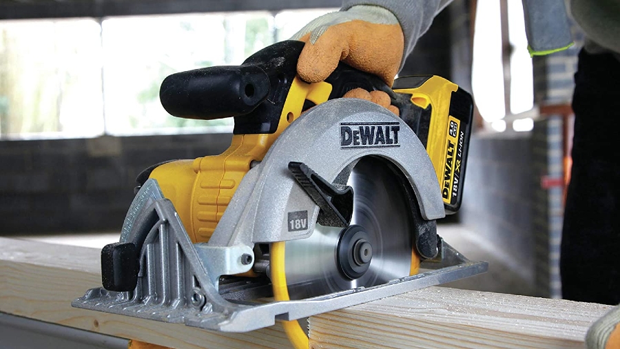 Scie circulaire DCS391M2 DEWALT