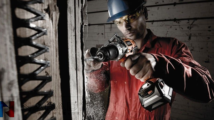 La perceuse percuteuse AEG BSB18CLI – 402C