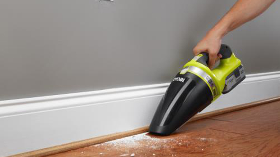 L’aspirateur d’atelier Ryobi CHV182M