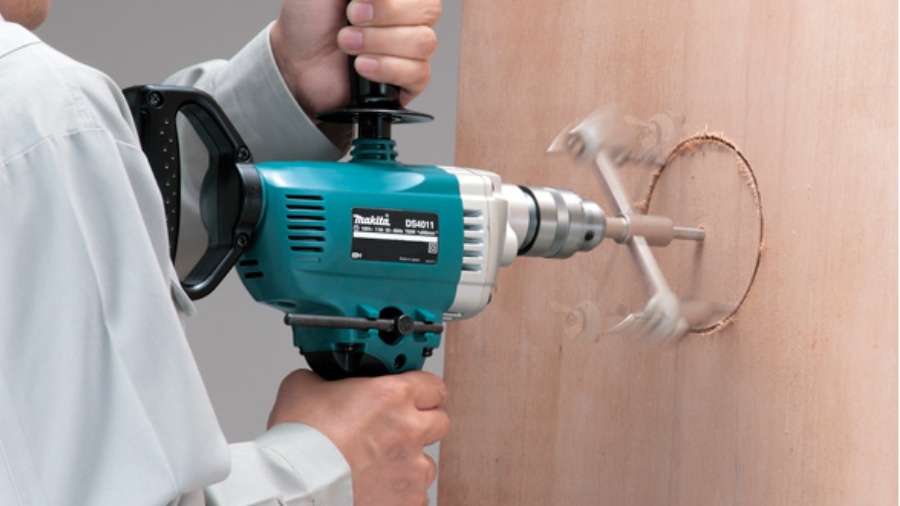 Perceuse de charpente MAKITA 750W – DS4011