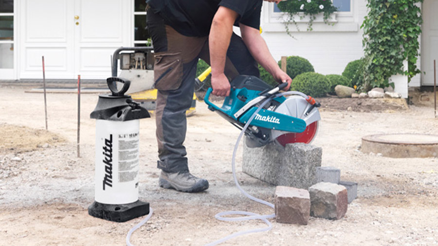 La découpeuse thermique EK8100WS Makita