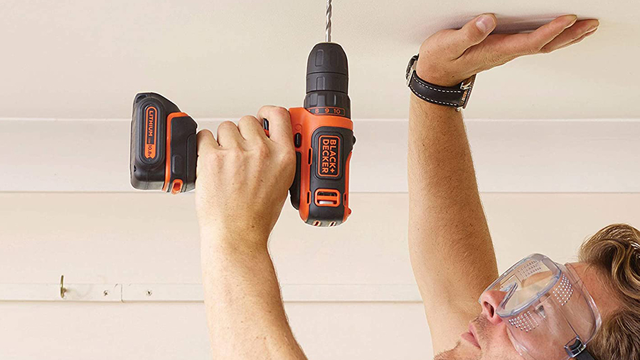 La perceuse-visseuse sans fil BDCDD121BKA BLACK+DECKER