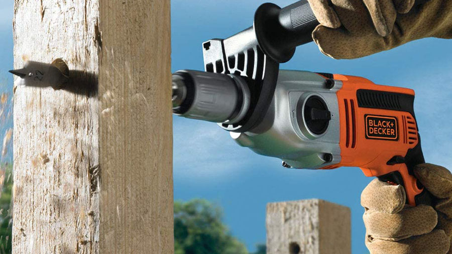 La perceuse électrique à percussion KR911K Black+Decker