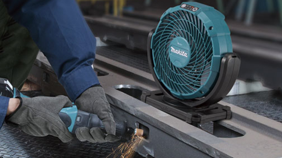 Le ventilateur sans fil CF100DZ Makita