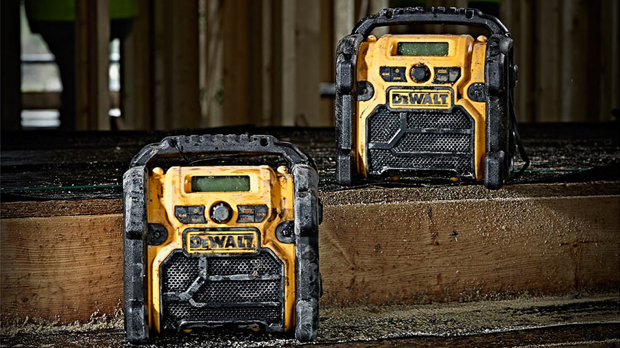 Test et avis de la radio de chantier DEWALT DCR020-QW