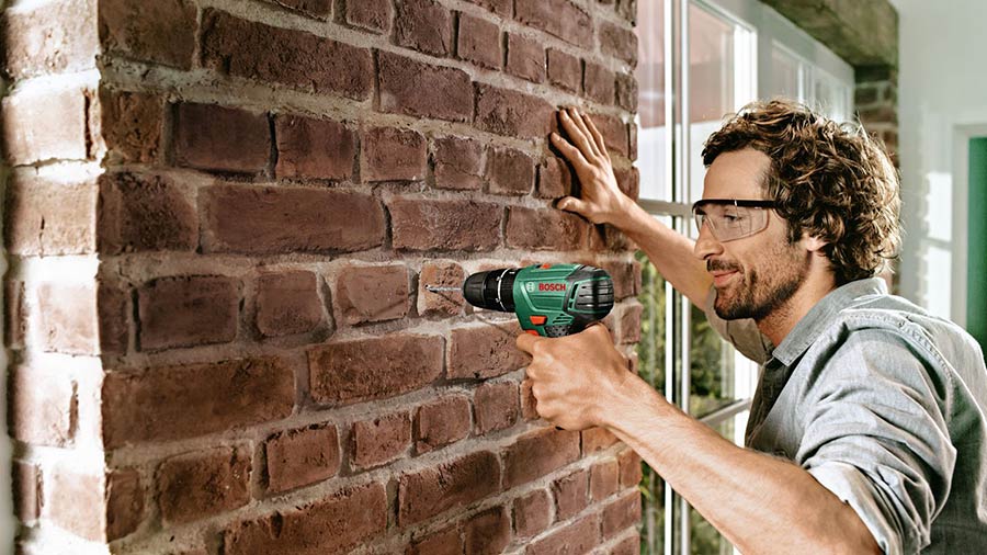 Avis et prix de la perceuse visseuse à percussion EasyImpact 12 060398390E bosch