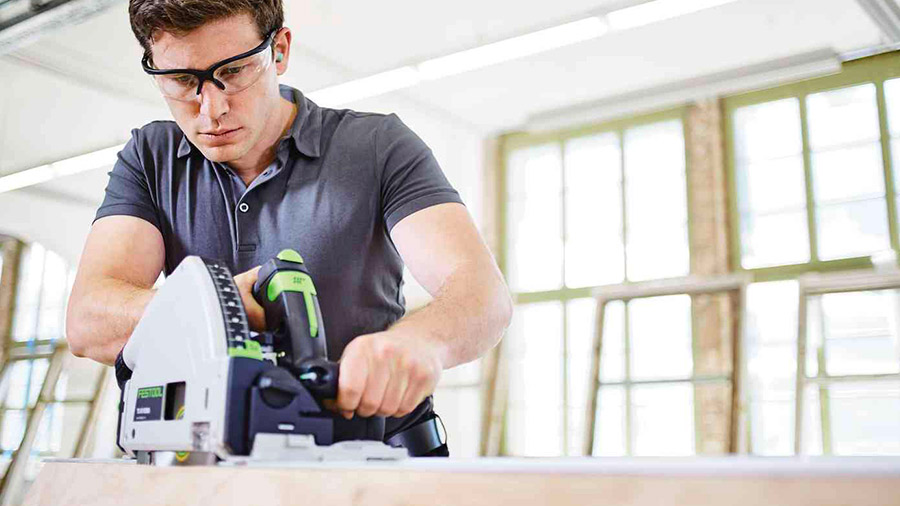 Test et avis de la scie circulaire plongeante Festool TS 55 RQ-Plus-FS