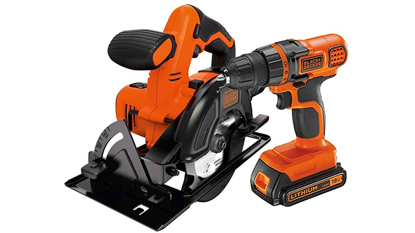 Le lot de perceuse-visseuse et scie circulaire BDCDDCS18B2 Black+Decker