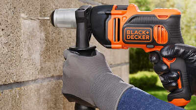 La perceuse à percussion filaire BEH850KA32 Black+Decker