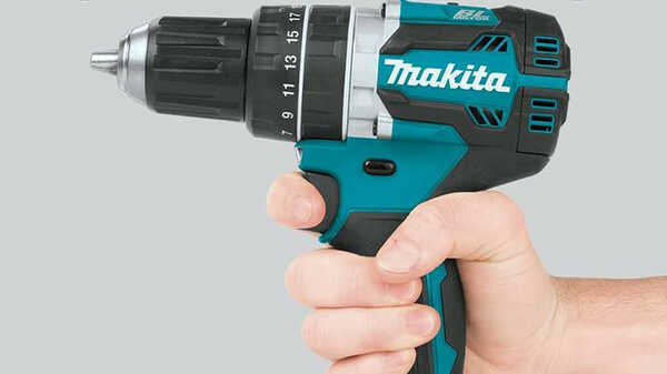 Perceuse visseuse à percussion DHP484Z Makita