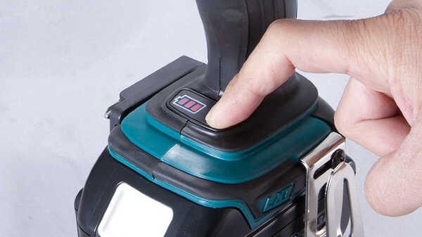 Perceuse visseuse à percussion DHP458Z Makita