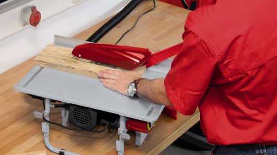Scie sur table Einhell TC-TS 820