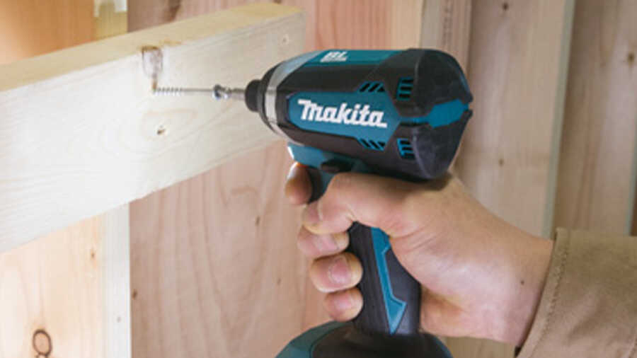 Enfin, la perceuse-visseuse sans fil Makita est de nouveau en