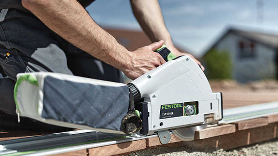 La scie plongeante filaire TSC 55 Festool