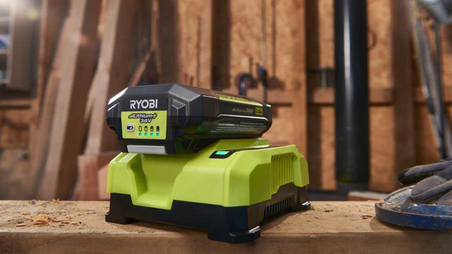 Chargeur standard Ryobi RY36C60A