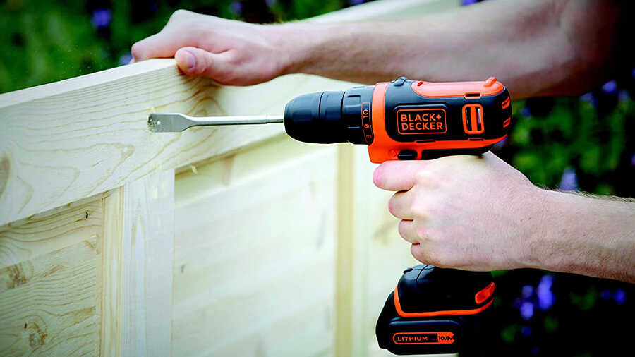 La perceuse-visseuse sans fil BDCDD12K1 Black+Decker
