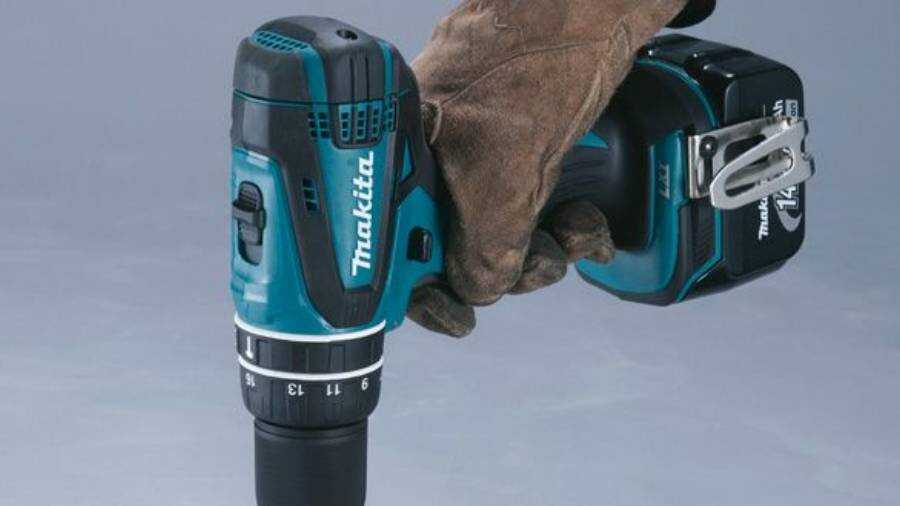 Perceuse visseuse Makita DHP446RMJ