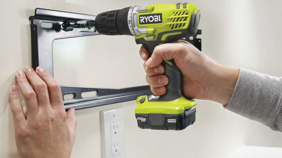 La perceuse visseuse compacte Ryobi R12SD-L13G