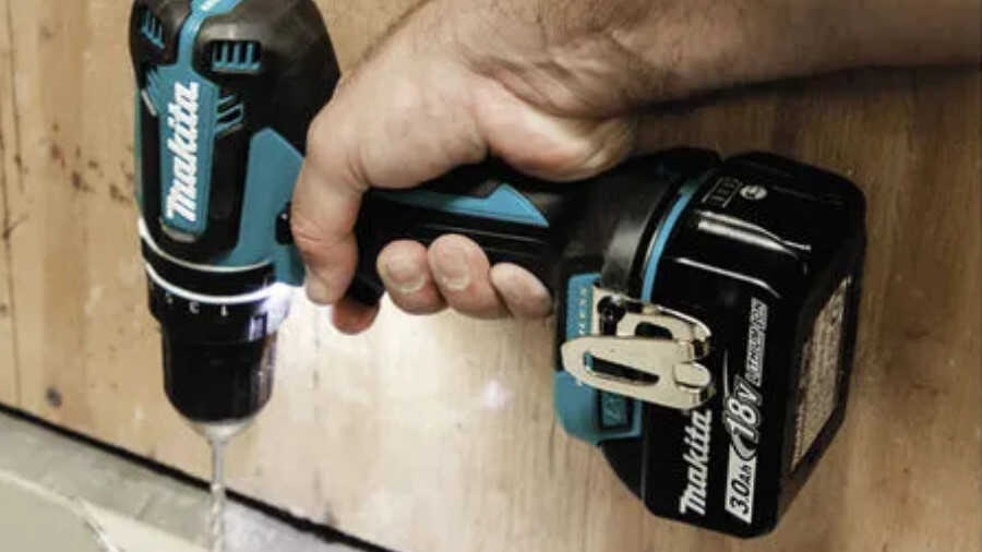 Perceuse visseuse à percussion DHP485ZJ Makita