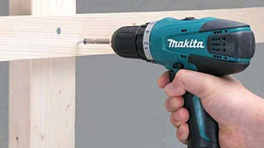 La perceuse visseuse à percussion HP347DWE Makita