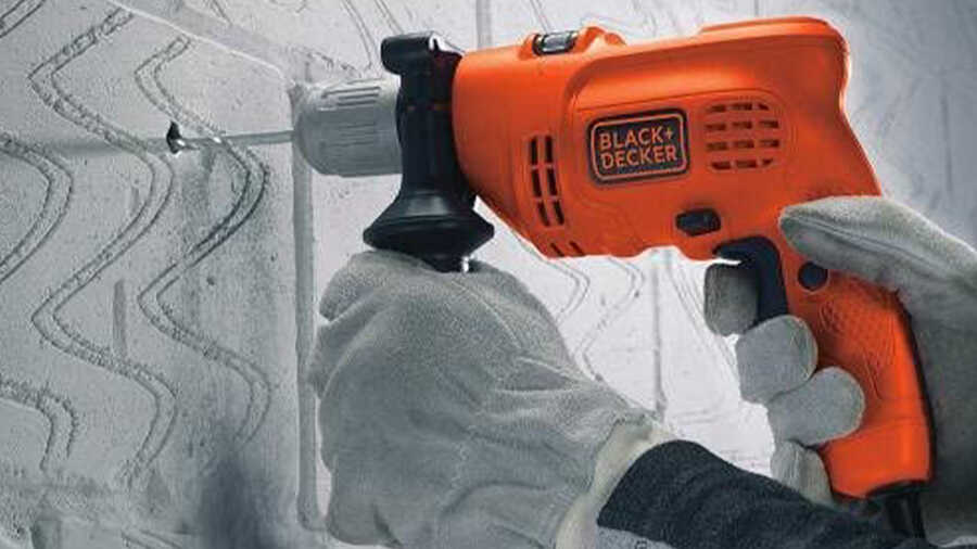 La perceuse électrique à percussion KR504 Black+Decker