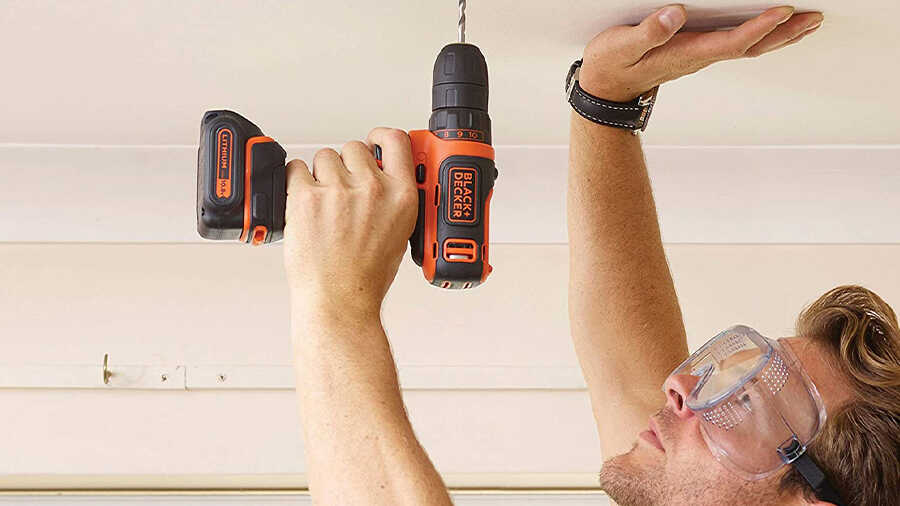 La perceuse-visseuse sans fil BDCDD121KA BLACK+DECKER