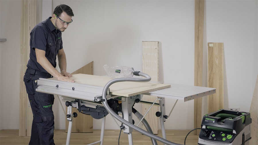 La scie semi-stationnaire precisio CS 70 Festool