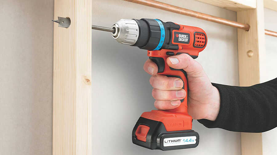 La perceuse-visseuse sans fil EGBHP146BK1 Black+Decker