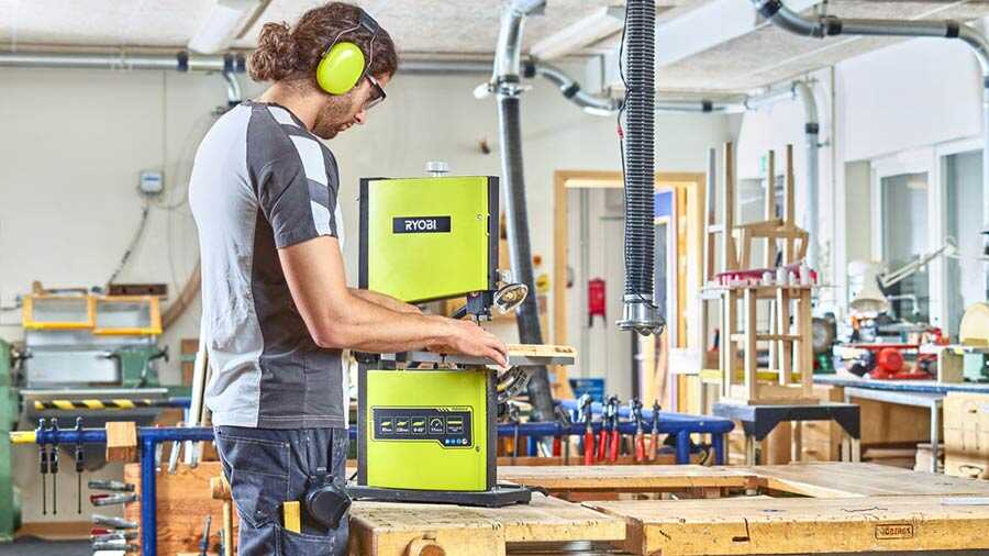 Test et avis scie à ruban RBS904 RYOBI pas cher