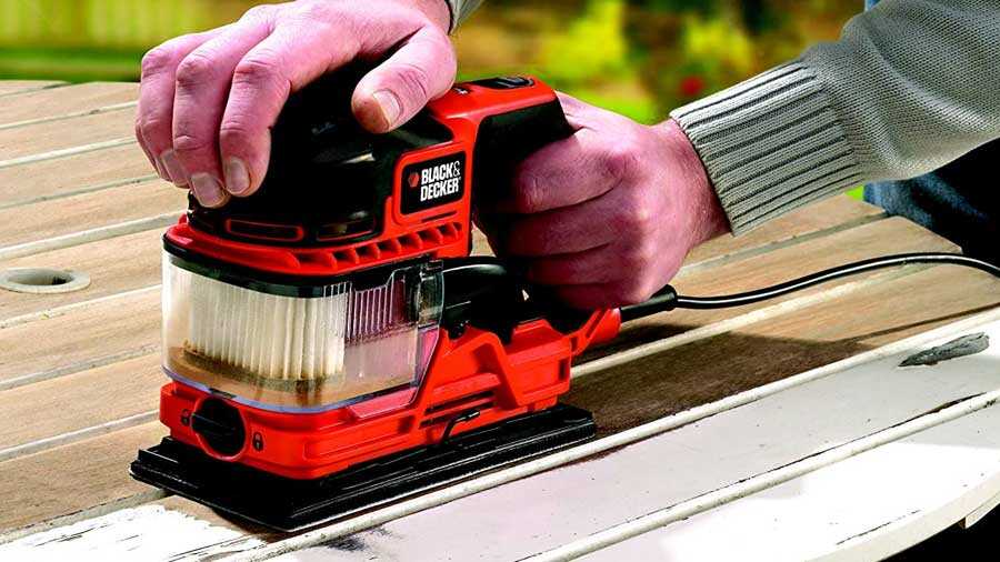 Ponceuse filaire Black & Decker KA330E